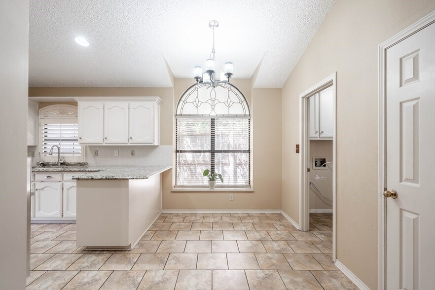 Building Photo - 103 Chukar Run
