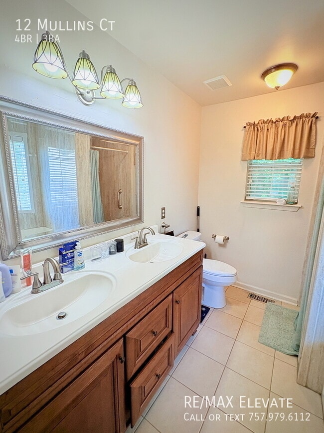 Building Photo - 12 Mullins Ct