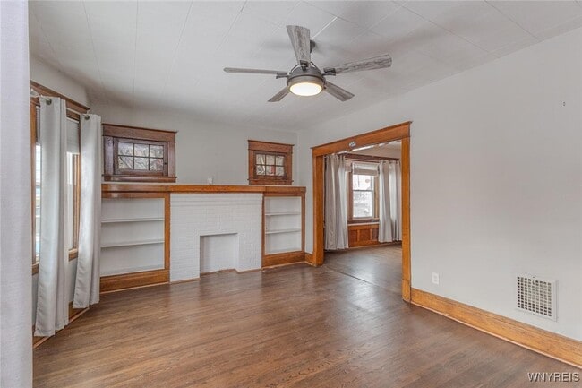 Building Photo - 20 Tacoma Ave