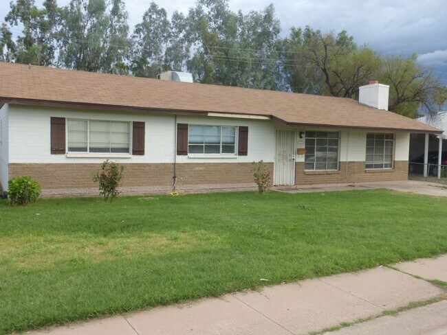 Building Photo - 4 Bedroom rental home in Tempe! Move in 10/1!