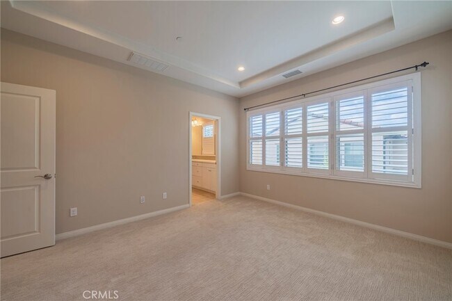 Building Photo - 104 Pendant
