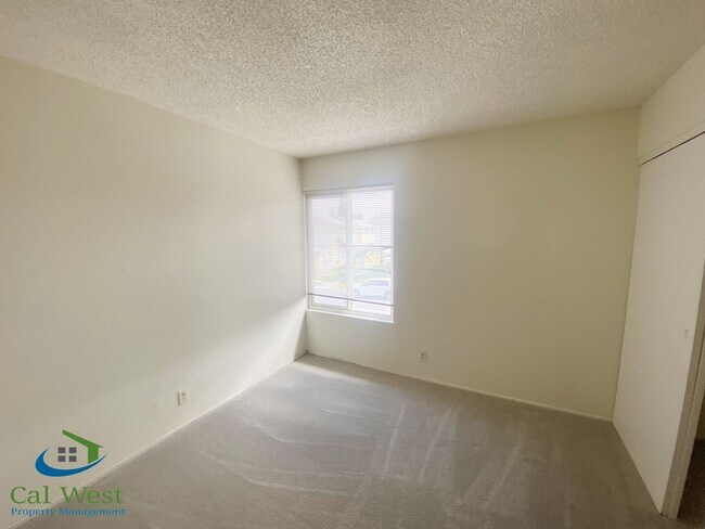 Building Photo - $2995-Updated Two Story Town Home in Blossom Valley Community of San Jose