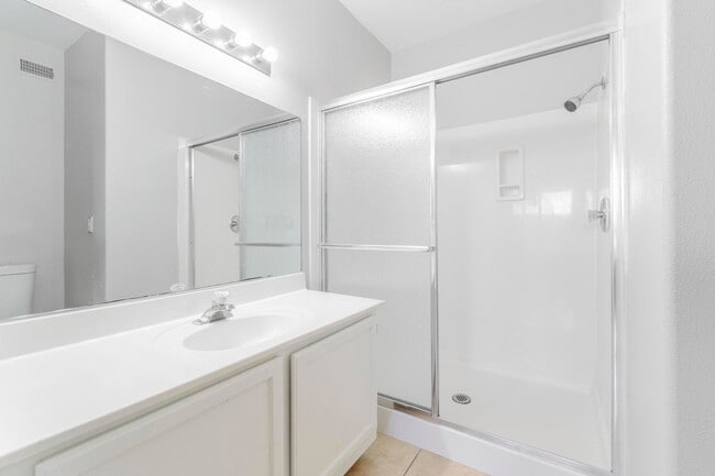 Building Photo - Stylish Summerlin Condo in Gated Red Bluffs — Resort Living at Its Best