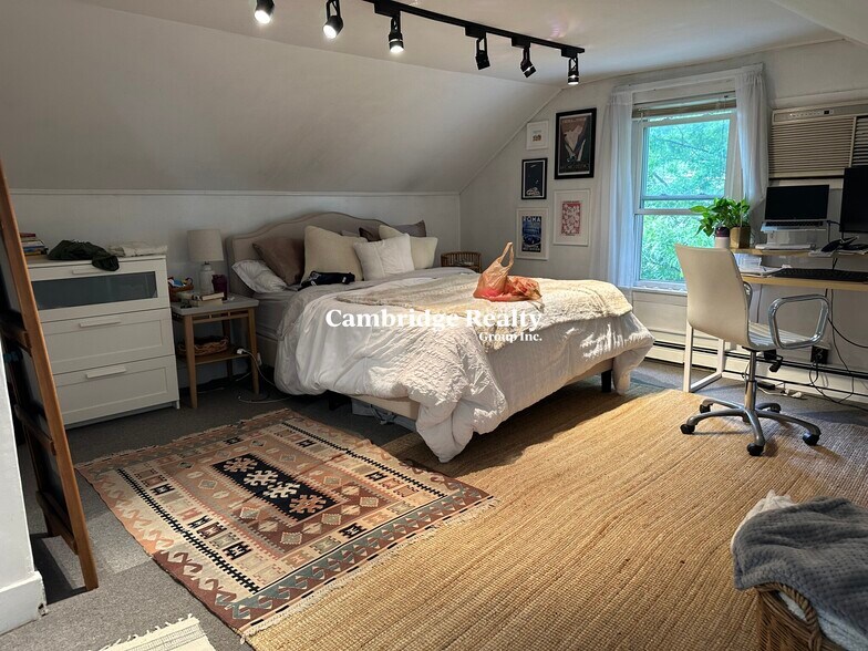 Building Photo - 16 Tremont St