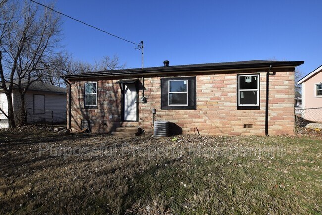 Building Photo - 2924 SW 51st St