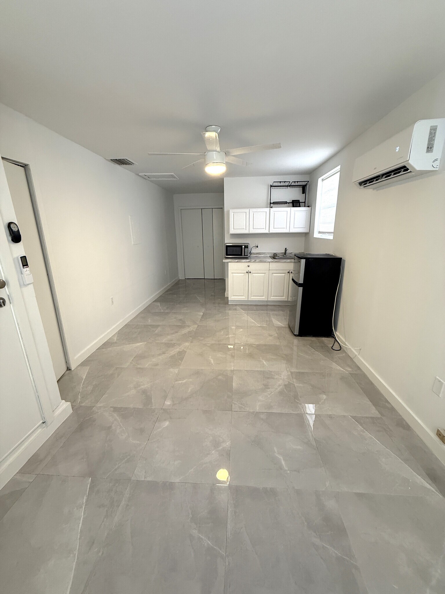 Building Photo - 624 Westward Dr