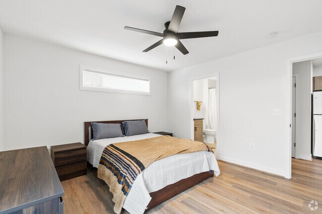 1BR, 1BA - 704SF - Bedroom - The Courtyard on 4th