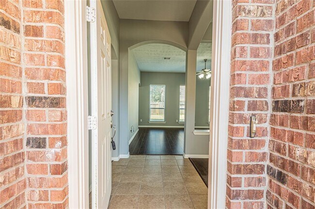 Building Photo - 3027 Cimarron Pass Dr