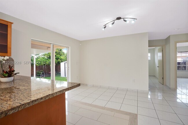 Building Photo - 3650 SW 27th St