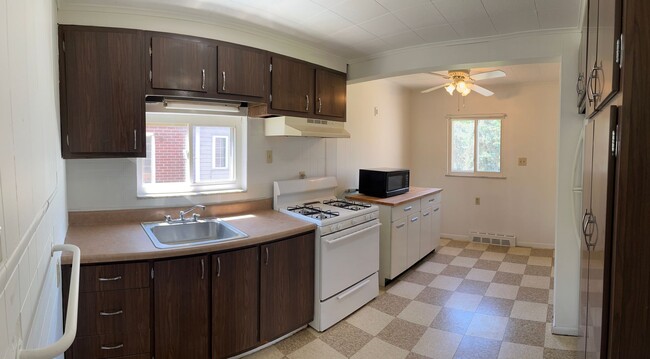 Building Photo - 2 Bedroom Single Family House Stanton Heights