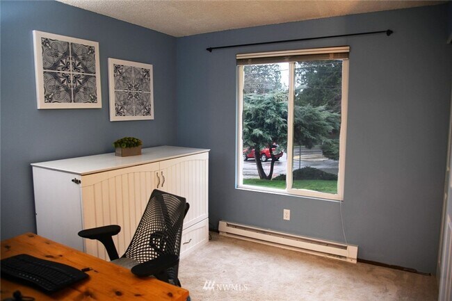 Building Photo - Charming home in Sammamish