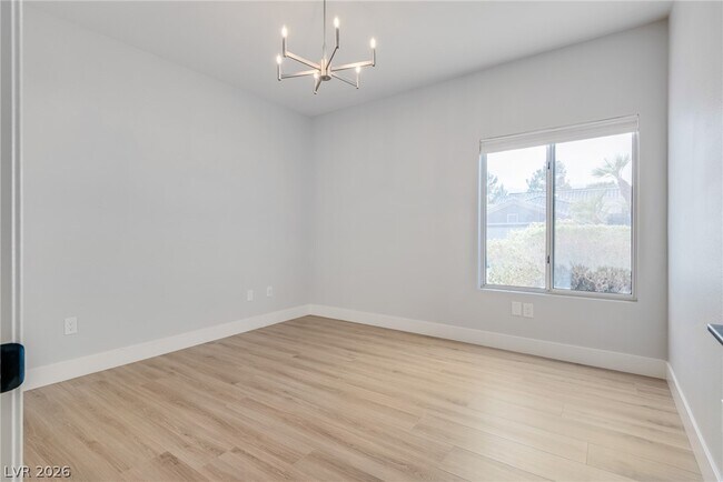 Building Photo - 2508 Sandilands Dr