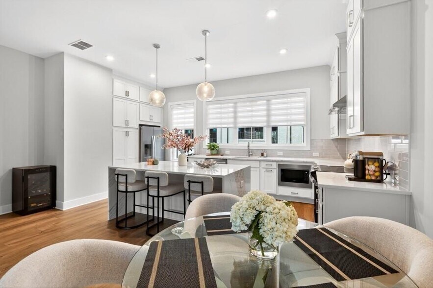 Building Photo - 2641 Mackintosh Ct