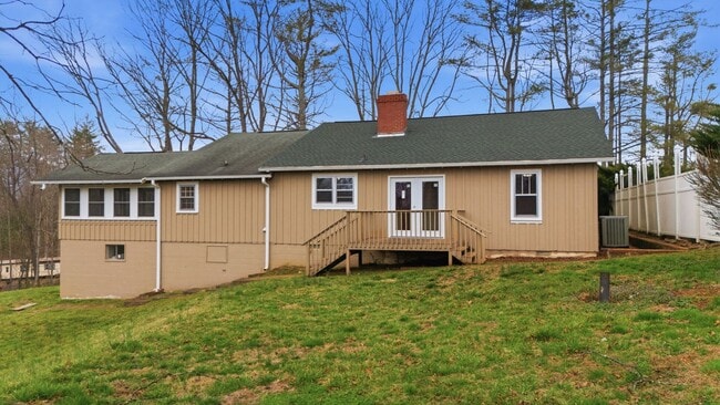 Building Photo - $1,800 - 3 Bedroom 3 Bathroom Unfurnished Home Just Outside Franklin