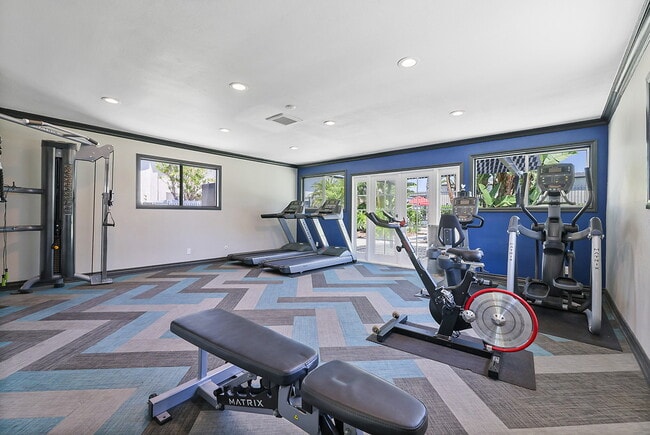 Building Photo - Valley Park