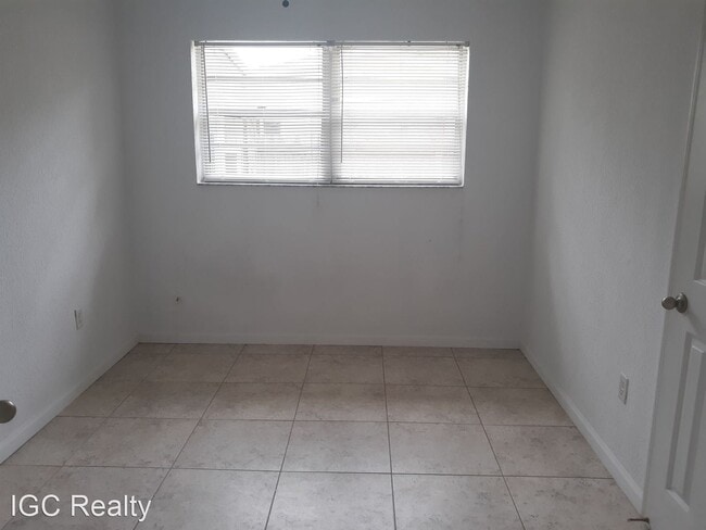 Building Photo - 3 br, 2 bath House - 907 Espanola Way