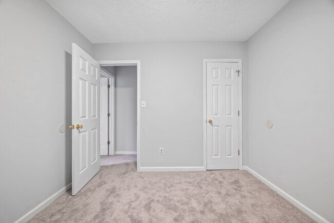 Building Photo - 1761 Skiffes Creek Cir