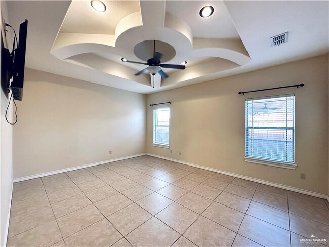 Building Photo - 3909 Country Meadows Dr
