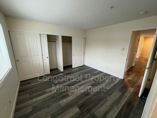 Building Photo - 8324 SE Rhine St