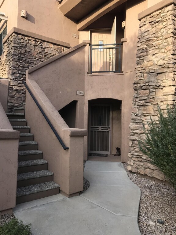 Lower Unit - no stairs - 16801 N 94th St