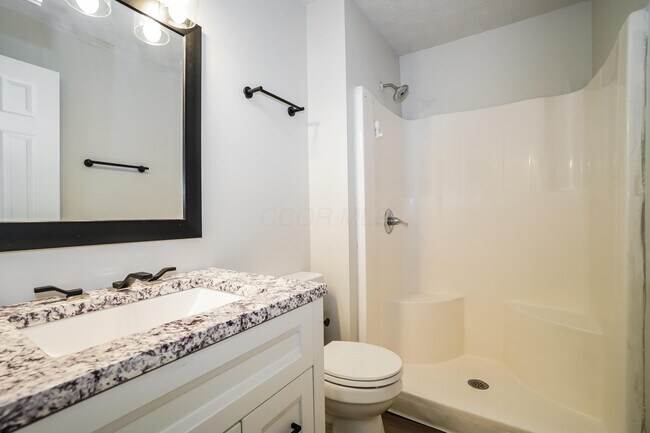 Building Photo - 3253 St Bernard Cir