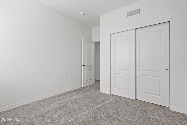 Building Photo - 13853 Summer Story Ave