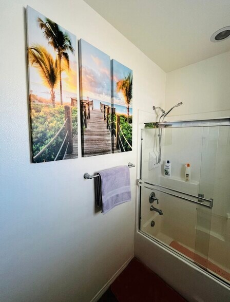 Building Photo - 717 Nile River Dr