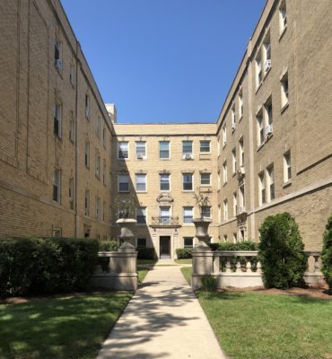 Building Photo - 2240 W Farwell Ave