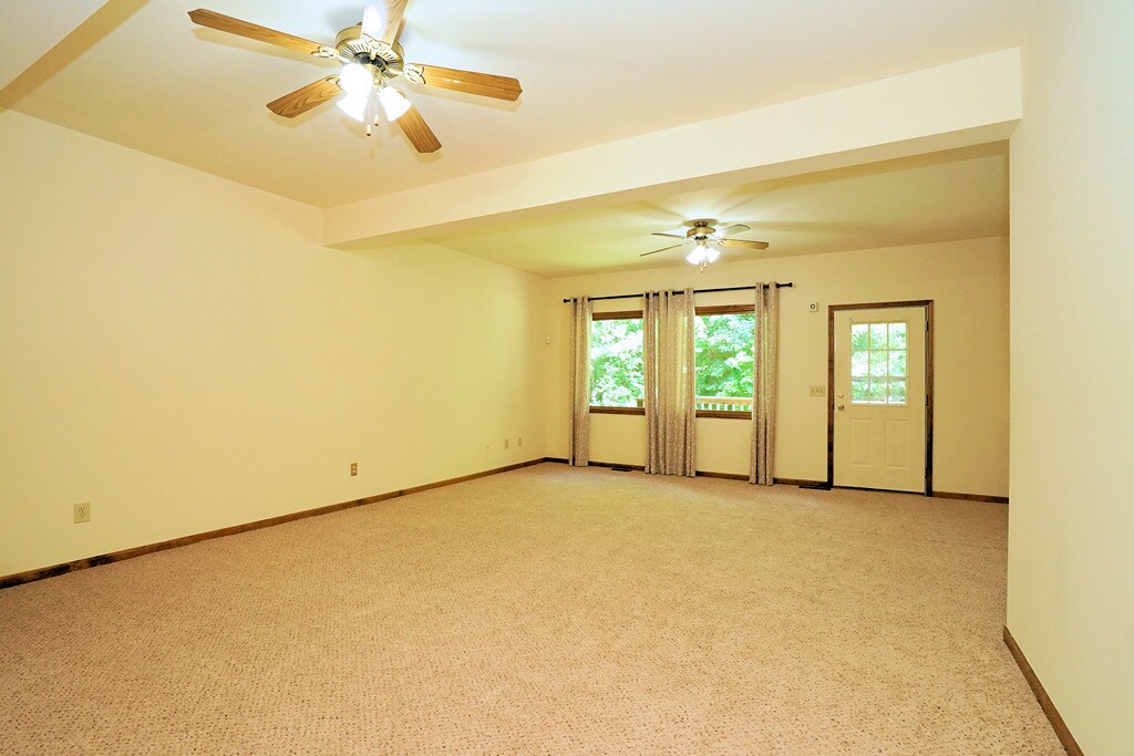 Building Photo - 2020 Benton Rd