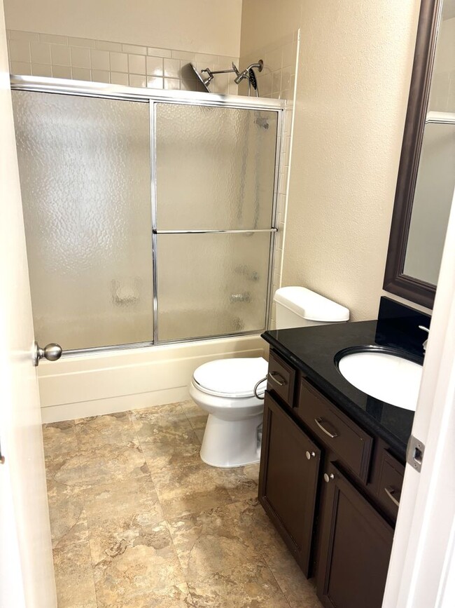 Building Photo - Stunning 3 bed 3 bath rental home in Highlands Ranch CO 80126 available 4-1-2026