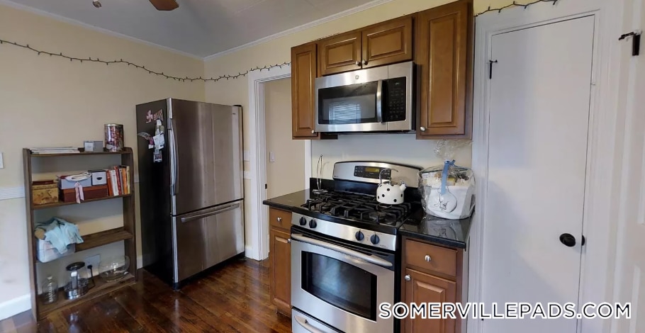 Building Photo - 21 Chandler St