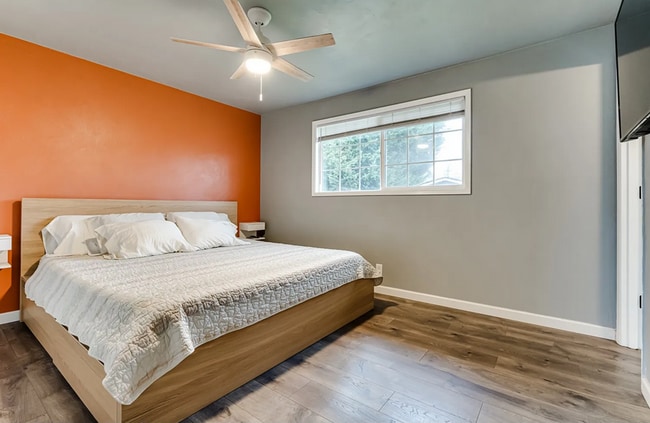 Building Photo - Riverroad Three Bedroom!