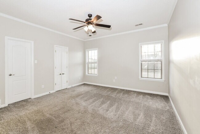 Building Photo - 120 Penny Ln