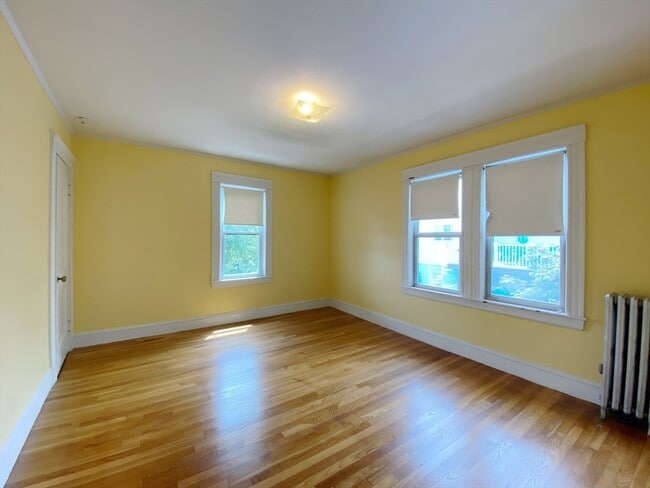 Building Photo - 9 Cresthill Rd