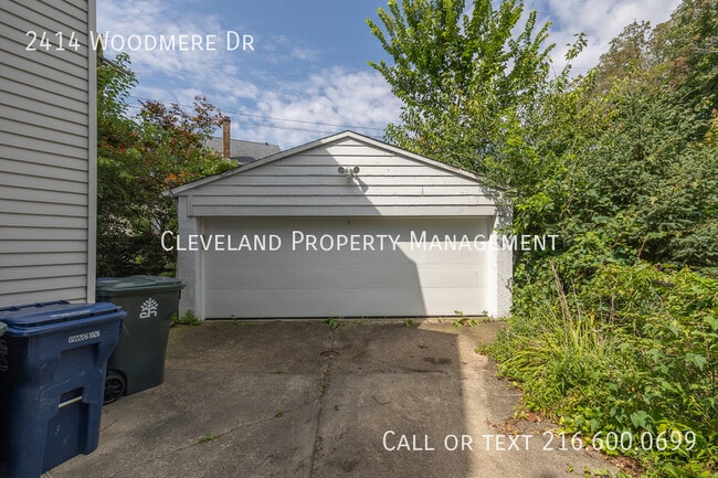 Building Photo - 2414 Woodmere Dr