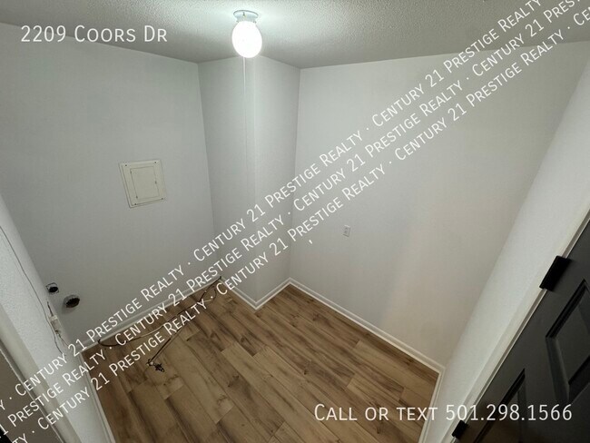 Building Photo - 2209 Coors Dr
