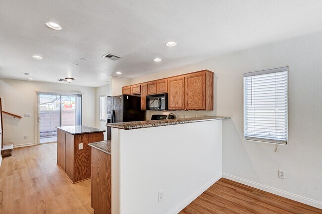 Building Photo - 9065 Diamond Bridge Ave