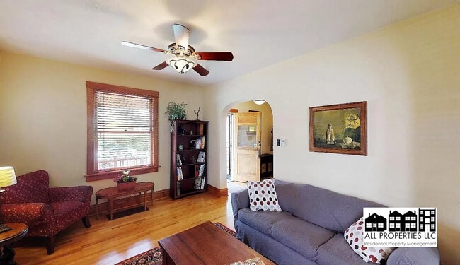 Building Photo - 3286 Meade St