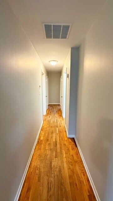 Building Photo - 3608 Luewan Dr