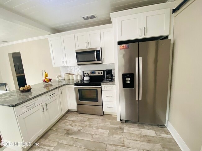 Building Photo - 4808 Lawnview St