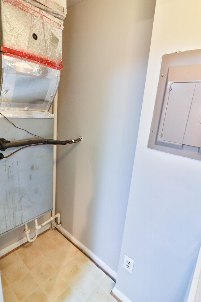 Building Photo - 12902 Churchill Ridge Cir