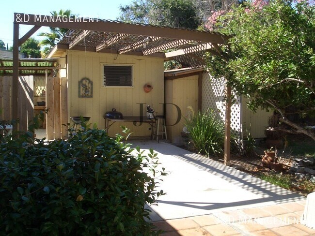 Building Photo - 8770 Lamar St