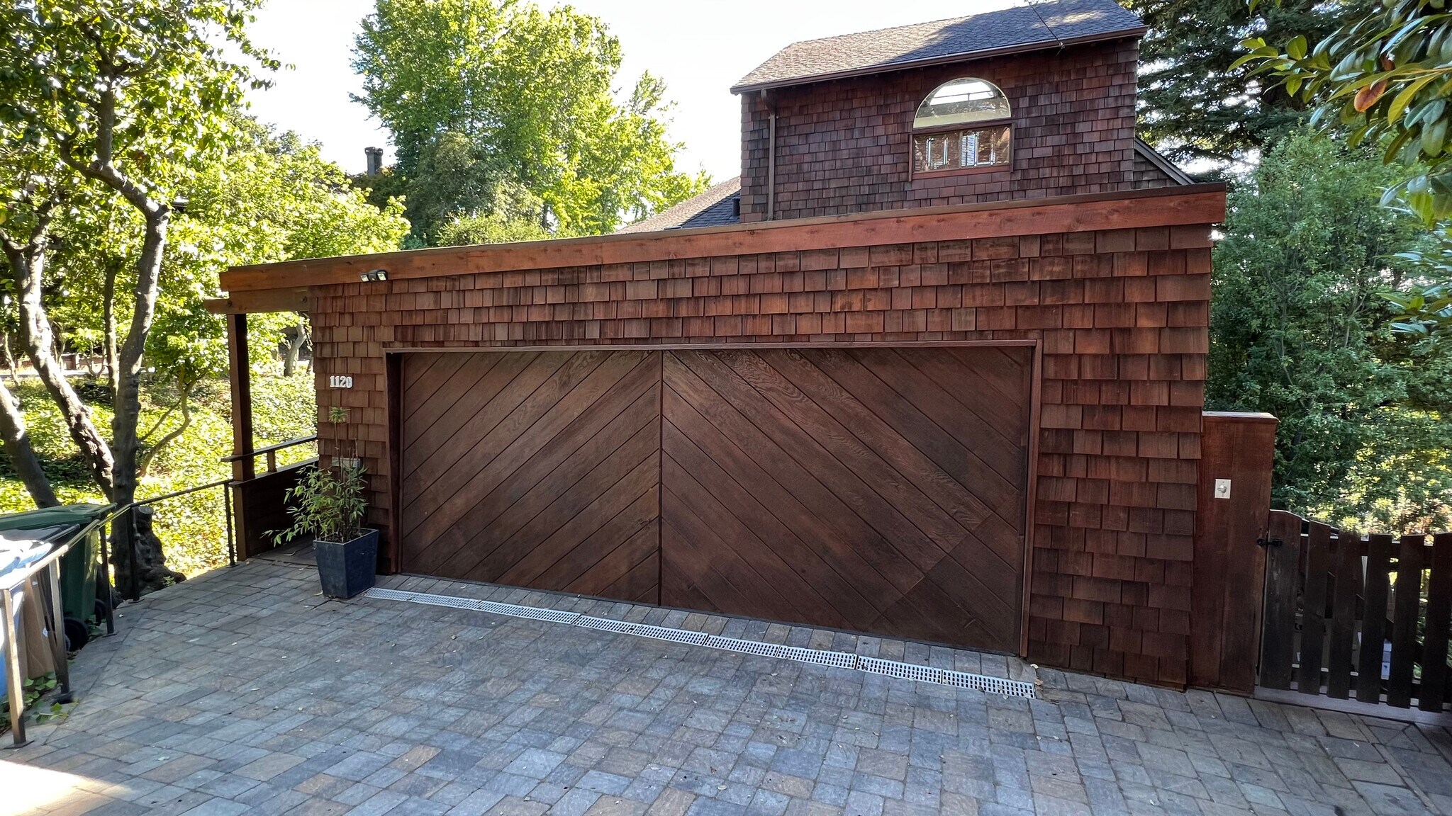 Building Photo - 1120 Sterling Ave