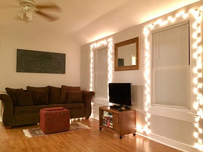 Building Photo - 2565 Third St