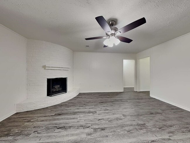 Building Photo - 18002 Woodgum Dr