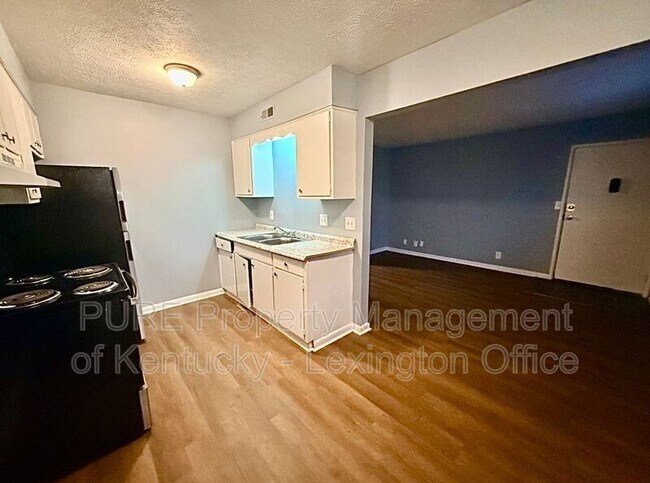 Building Photo - 1517 Steadmantown Ln