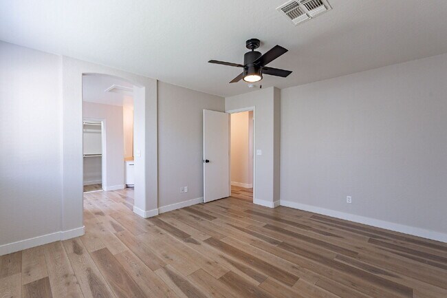 Building Photo - Newly Remodeled 3 bedroom in Goodyear!