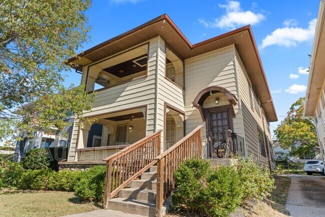 Building Photo - 5303 Charlotte St