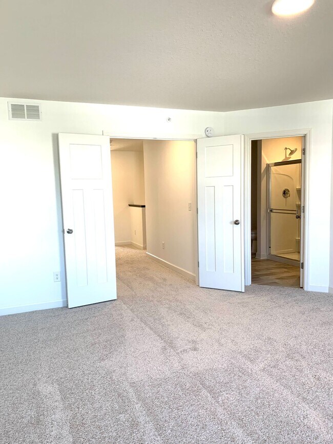 Building Photo - 1914 Prospect Ln