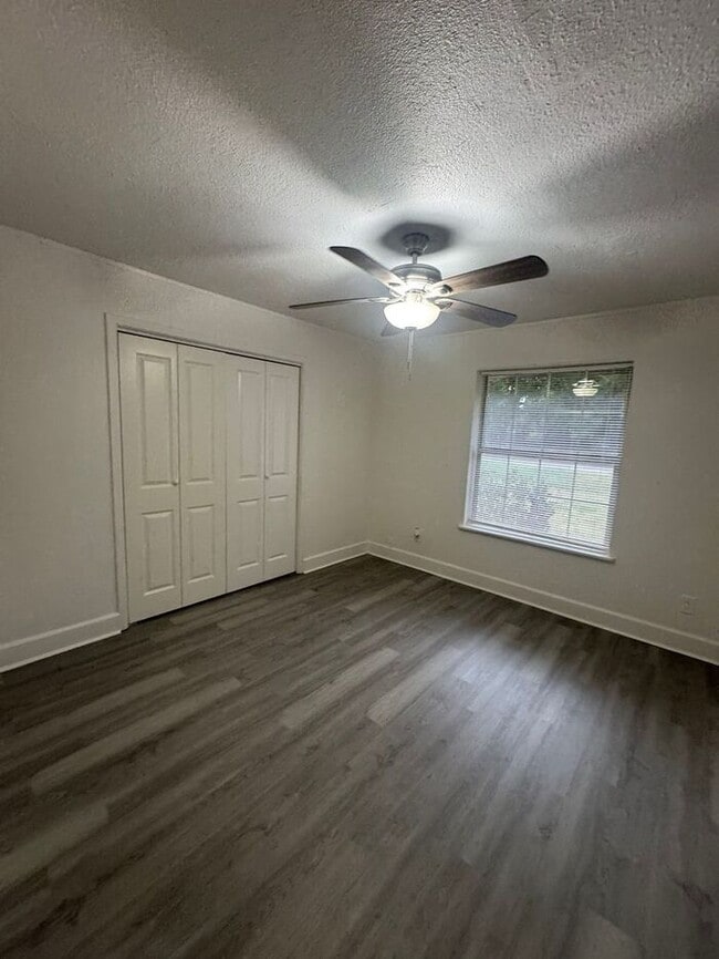 Building Photo - **Modern 2 Bed / 1 Bath Duplex in Little E...